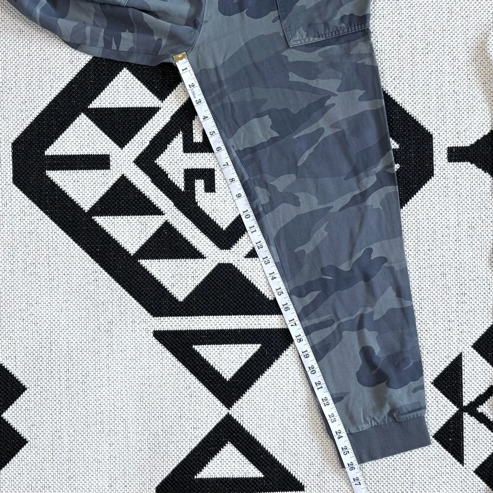 Splendid Camo Jogger Pants in Gray Green Small
